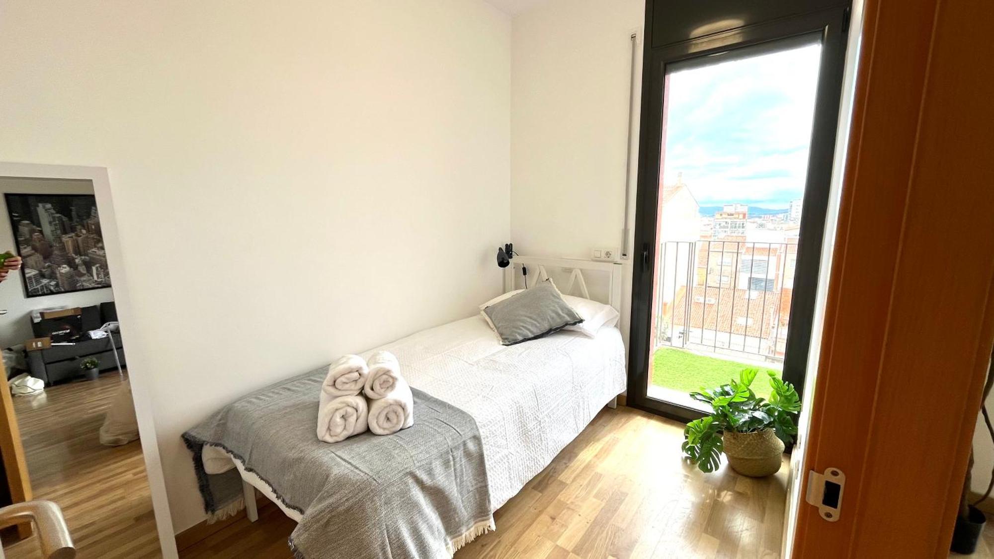 Apartamento Con Terraza By Prestigi Terrassa Exterior photo